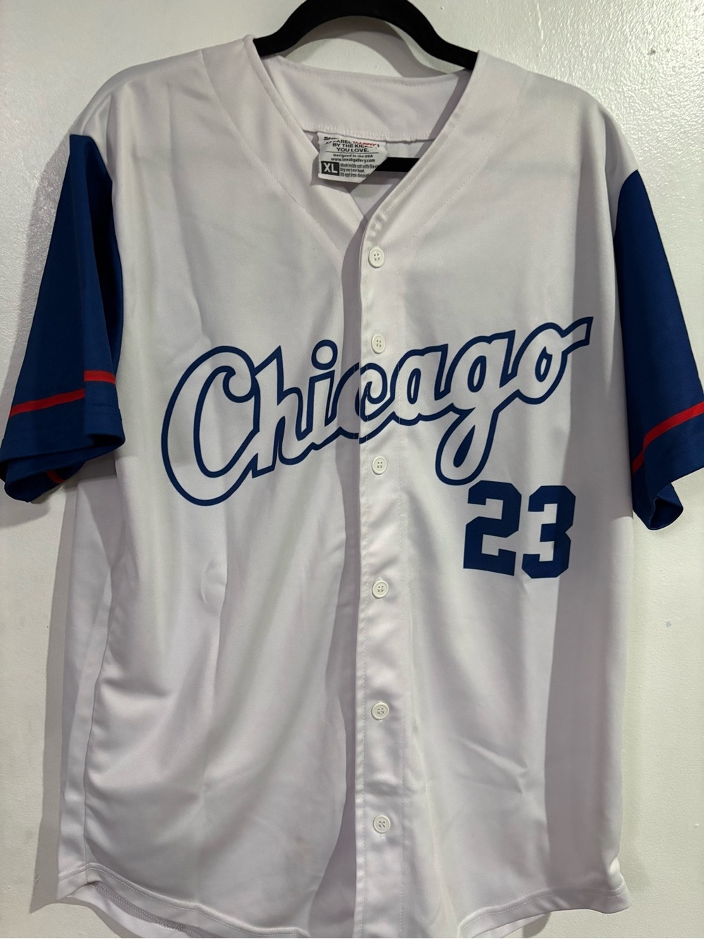 T- shirts, Jersey & Shorts - Picture 4 of 9